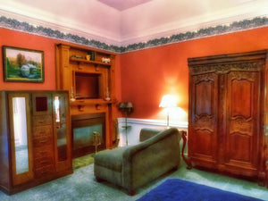 Room 2 Single King Bed Suite