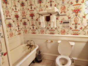 Room 1 Double Queen bed Suite